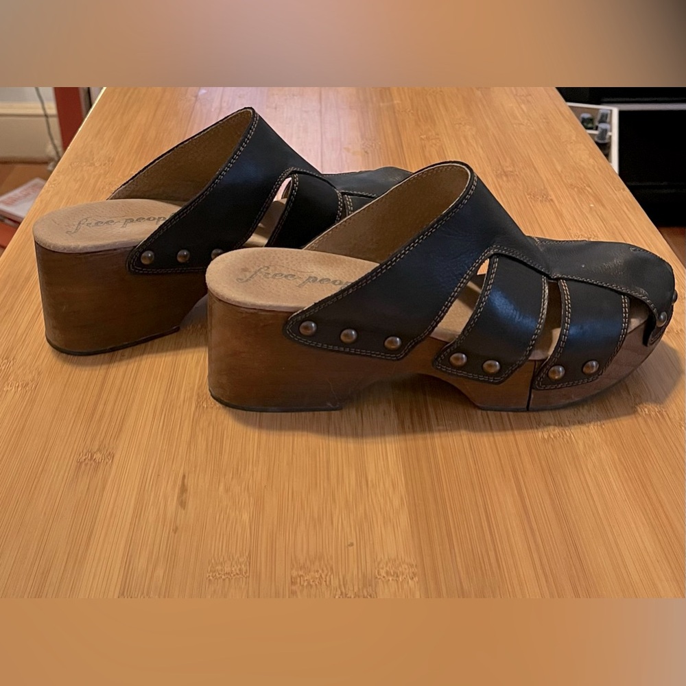 Free People Clogs